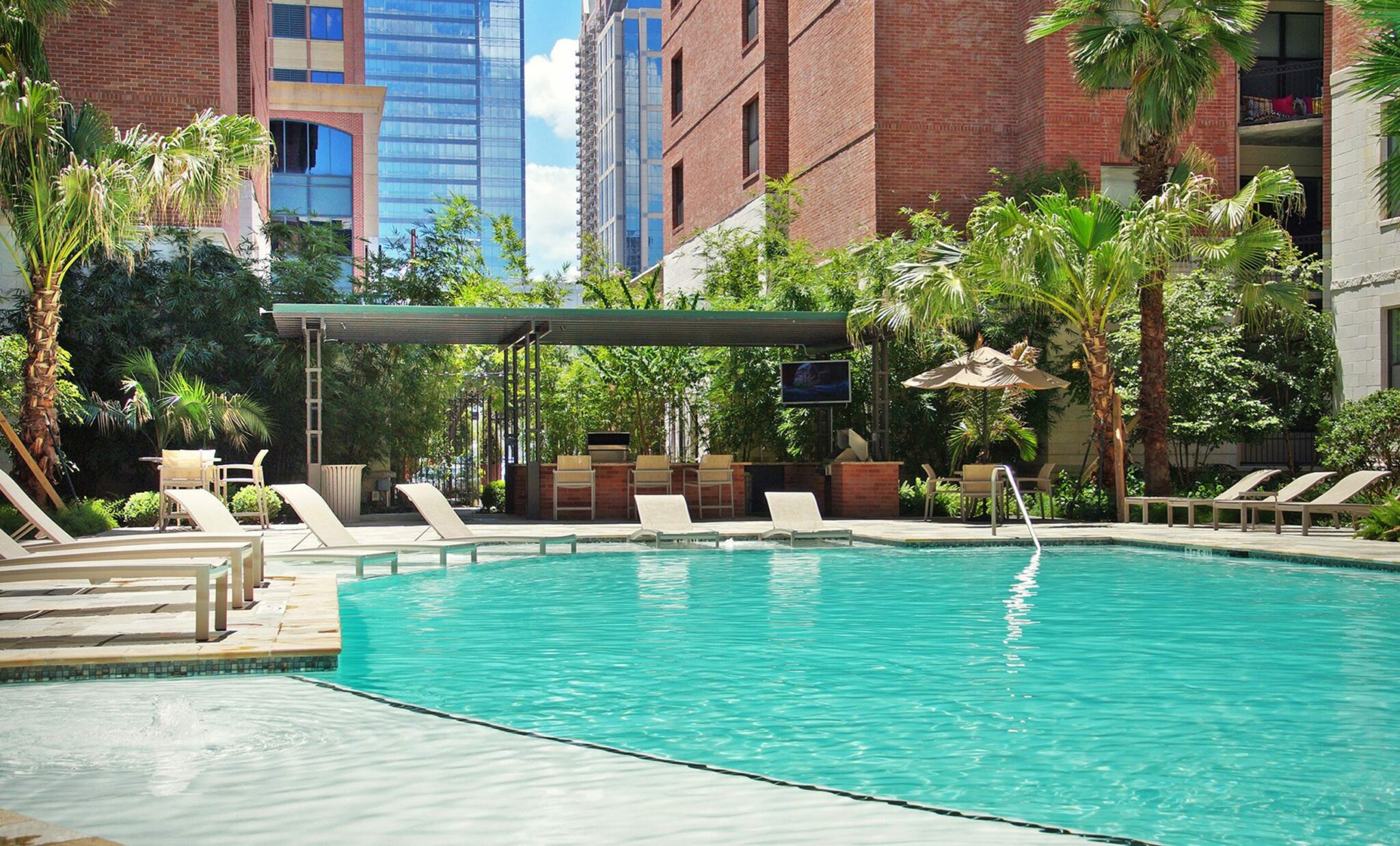 Best Luxury Apartment Pools in Houston Apartment Gurus