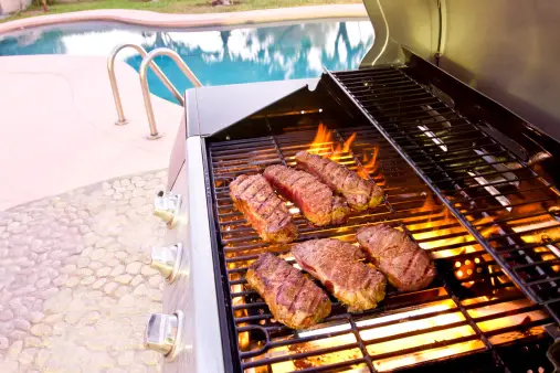 Outdoor Grilling at Houston Luxury Apartments